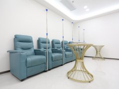 关于玻尿酸隆鼻：价格、恢复与选择指南